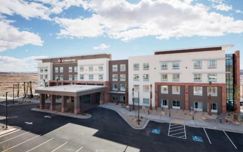 Отель Best Western Plus Settlers Point