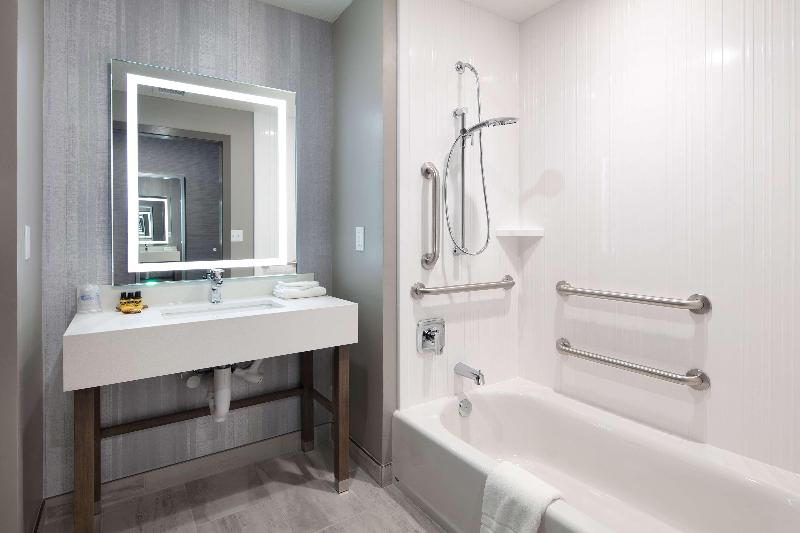 Отель Best Western Plus Settlers Point