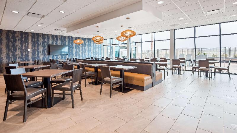 Отель Best Western Plus Settlers Point