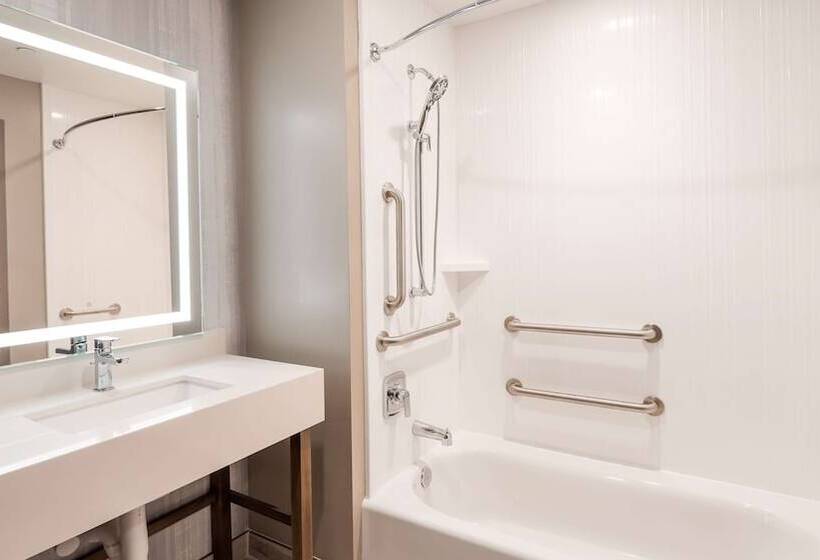 Отель Best Western Plus Settlers Point