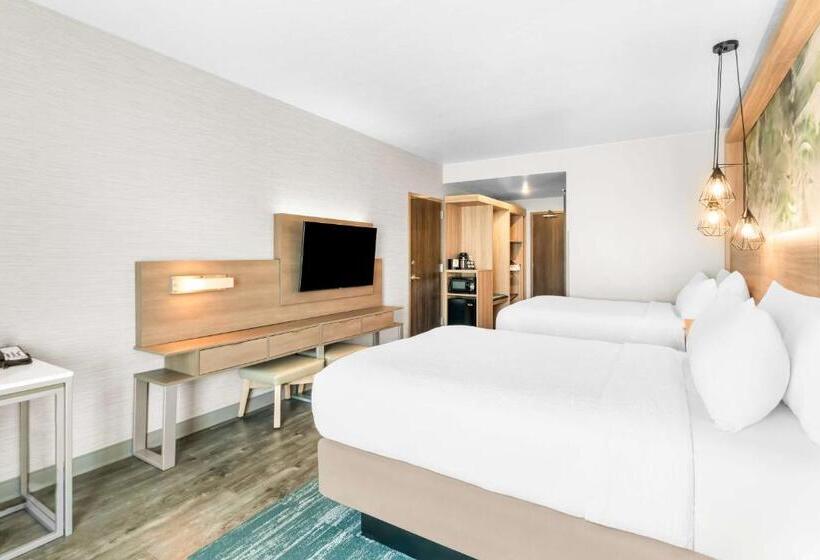 Отель Best Western Plus Settlers Point