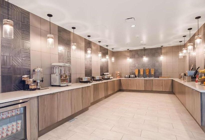 Отель Best Western Plus Settlers Point