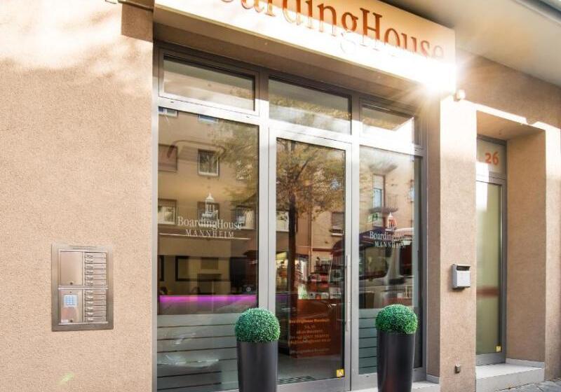 Отель Boardingworld Mannheim