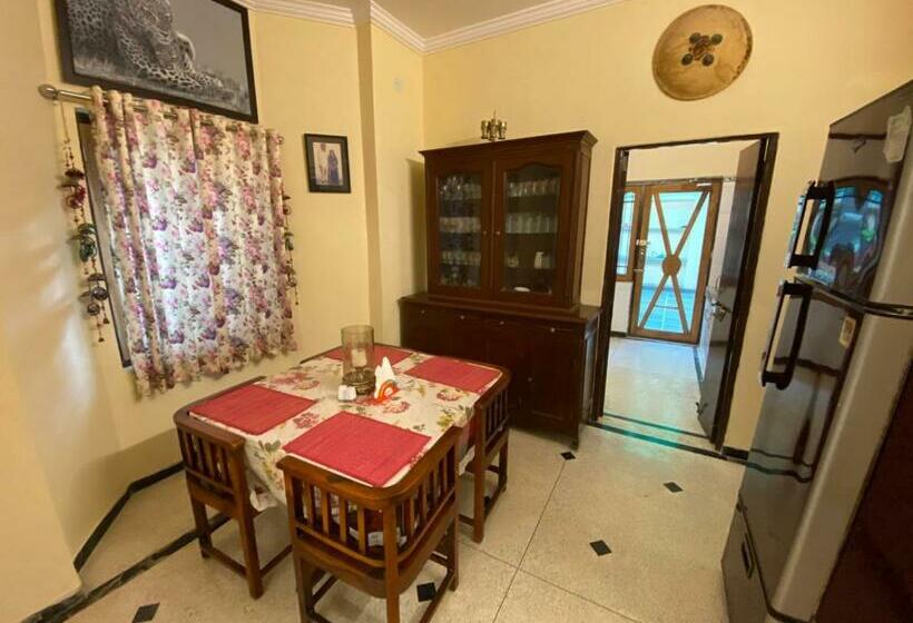 هتل Boutique Room Lakecity