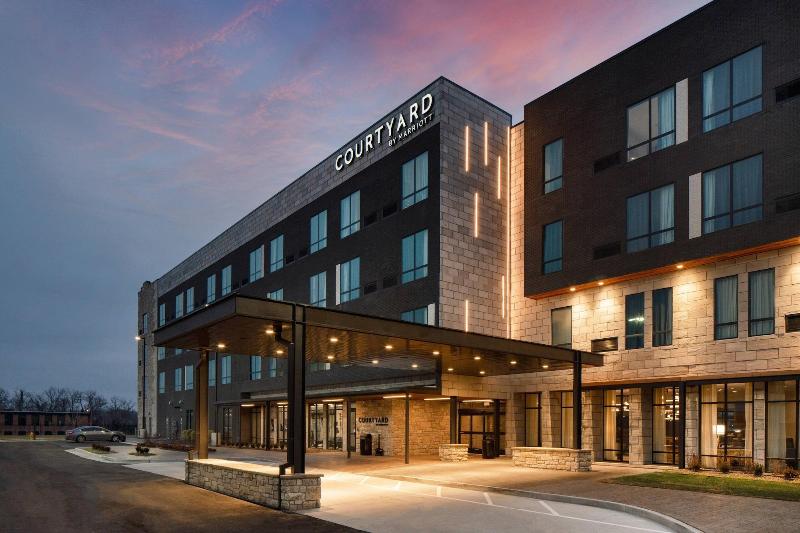فندق Courtyard By Marriott Jefferson City