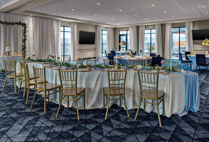 فندق Courtyard By Marriott Jefferson City