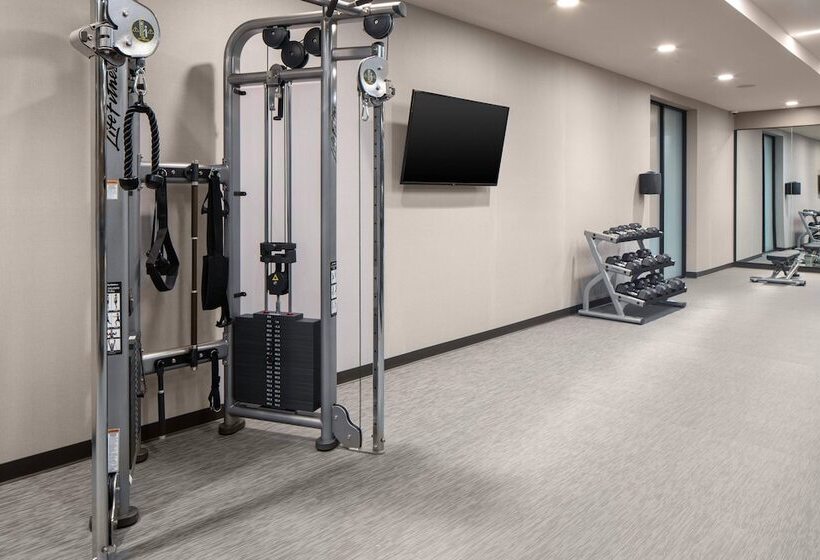 فندق Courtyard By Marriott Jefferson City