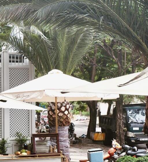 هتل D Lecia Ha Long