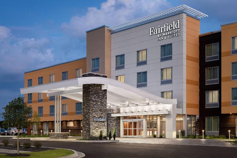 Отель Fairfield By Marriott Inn & Suites Somerset