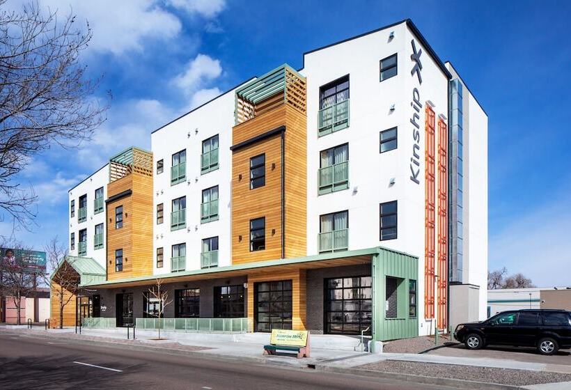 Отель Kinship Landing