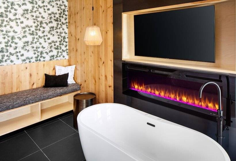 Отель Kinship Landing