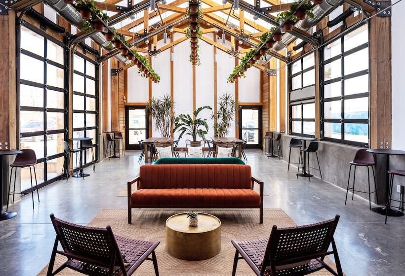 Отель Kinship Landing