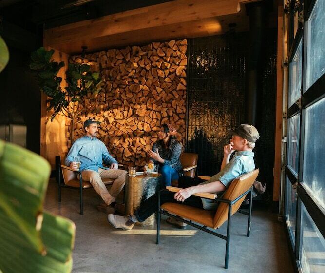 Отель Kinship Landing