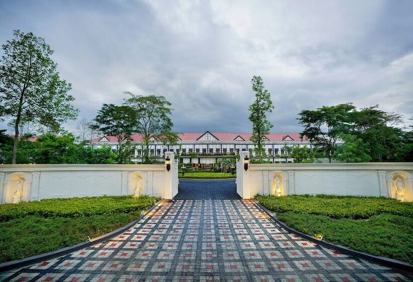 هتل Mayfair Tea Resort