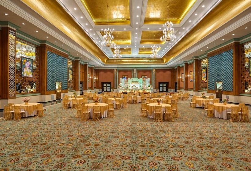 هتل Mayfair Tea Resort