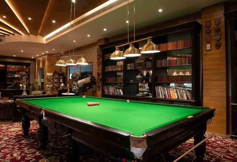 هتل Mayfair Tea Resort