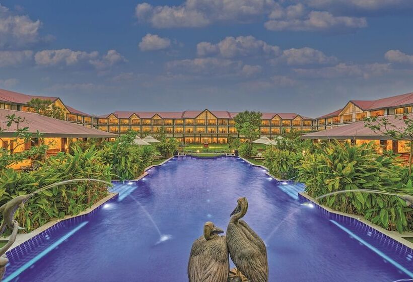 هتل Mayfair Tea Resort