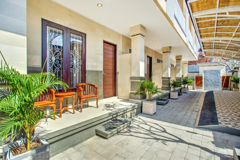 ホテル Oyo 3897 Fajar Guest House