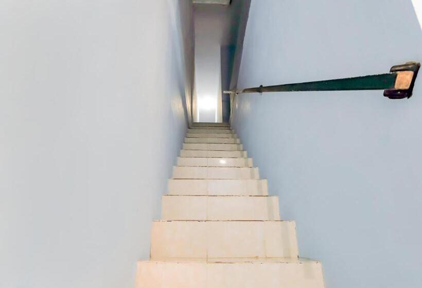 酒店 Oyo 90009 Faster Inn 1