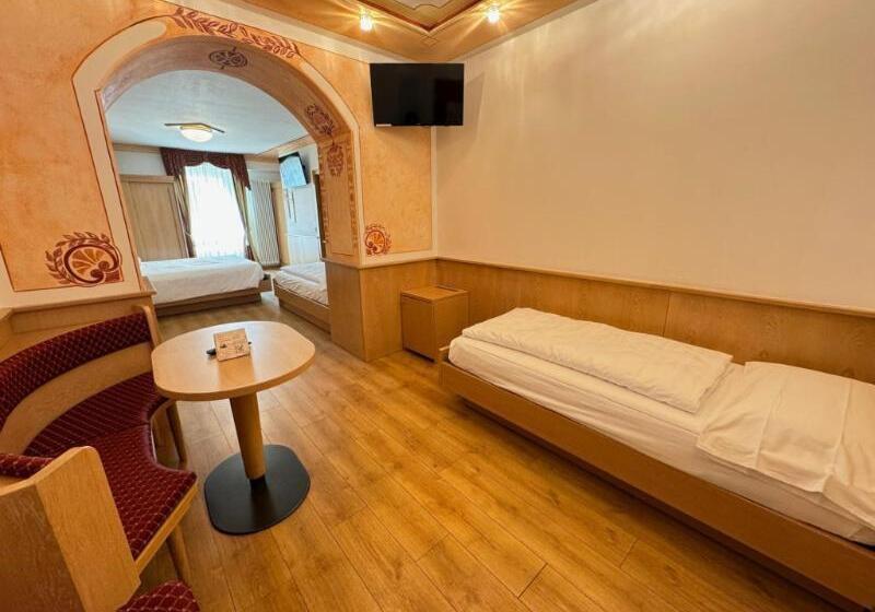 בית מלון כפרי Paganella Andalo