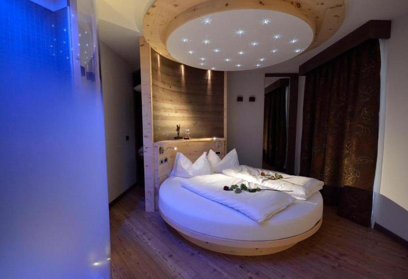 בית מלון כפרי Paganella Andalo