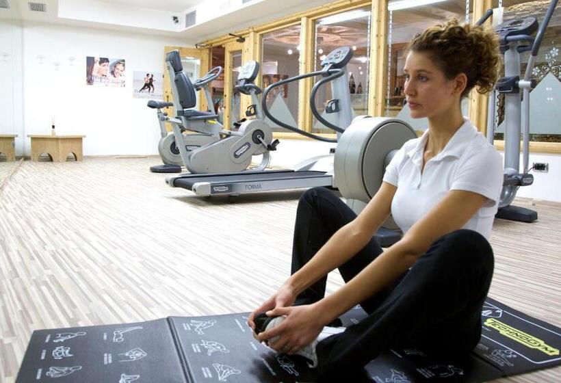 בית מלון כפרי Paganella Andalo