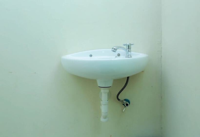 فندق Penginapan Mba Ros