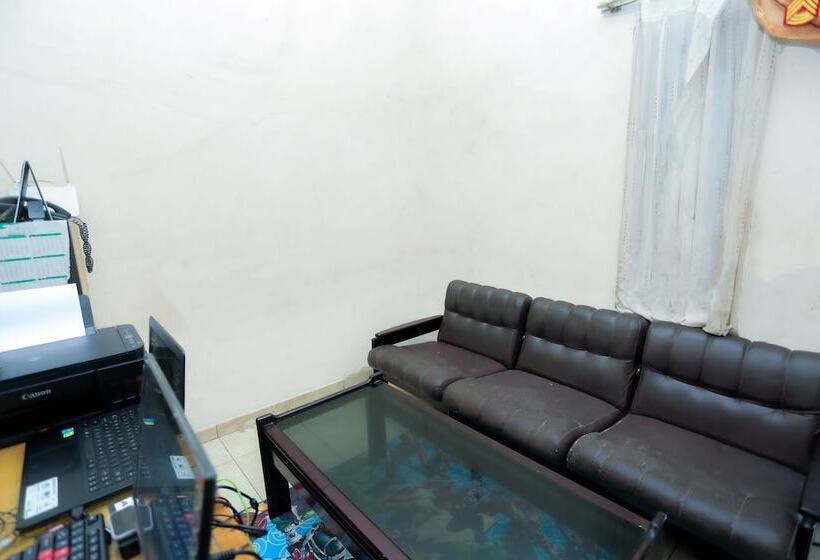 فندق Penginapan Mba Ros