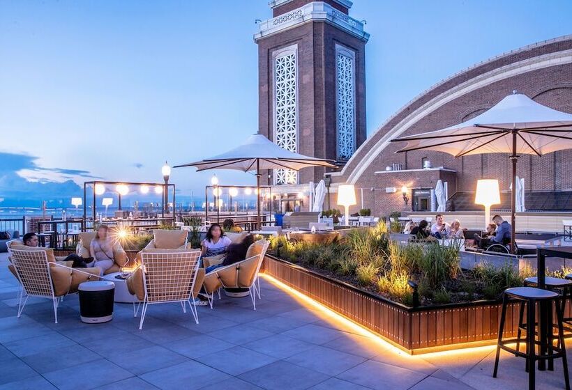 هتل Sable At Navy Pier Chicago, Curio Collection By Hilton