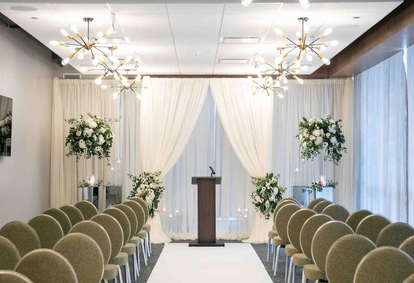 هتل Sable At Navy Pier Chicago, Curio Collection By Hilton