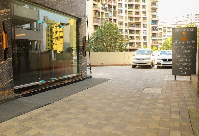 בית מלון כפרי Sky Suites By Monarch