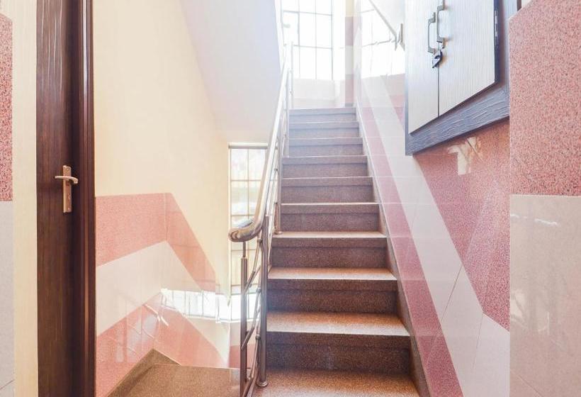 ホテル Spot On 74399 Vinamra