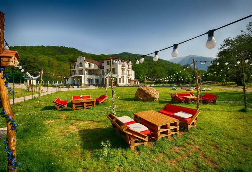 هتل Sviana Resort