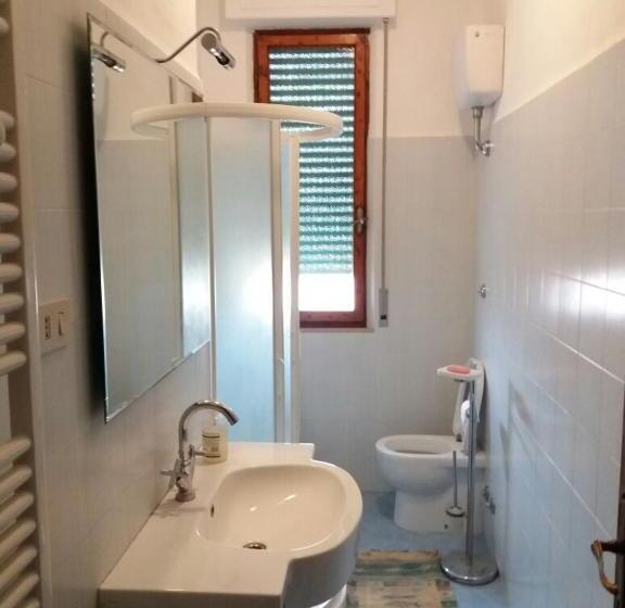 پانسیون Near To Pisa Airport Guesthouse