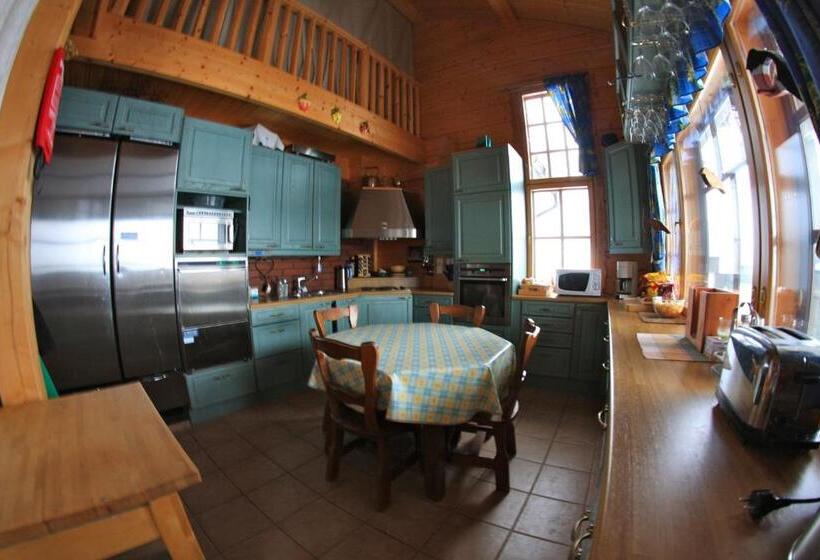 פנסיון Tahkonhovi Golden Chalet