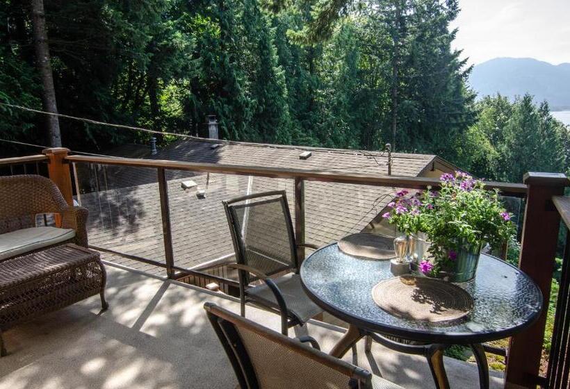 The Fraser River's Edge B&b Lodge