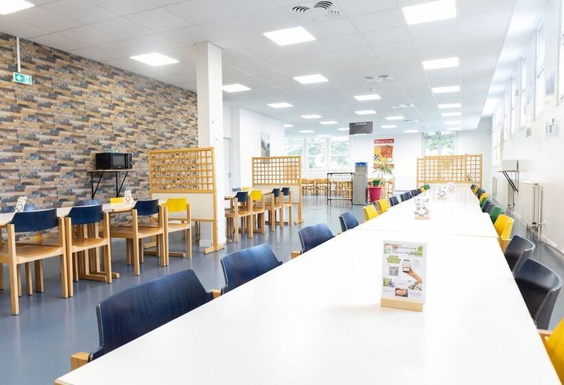 فندق صغير Auberge De Jeunesse Hi Amiens