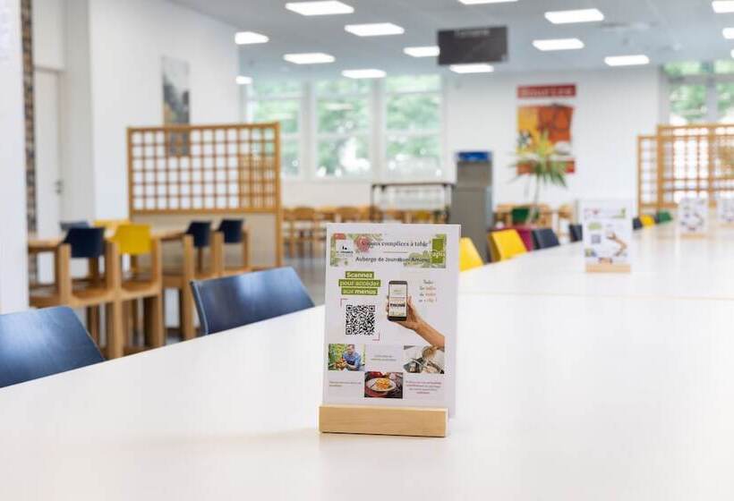 فندق صغير Auberge De Jeunesse Hi Amiens