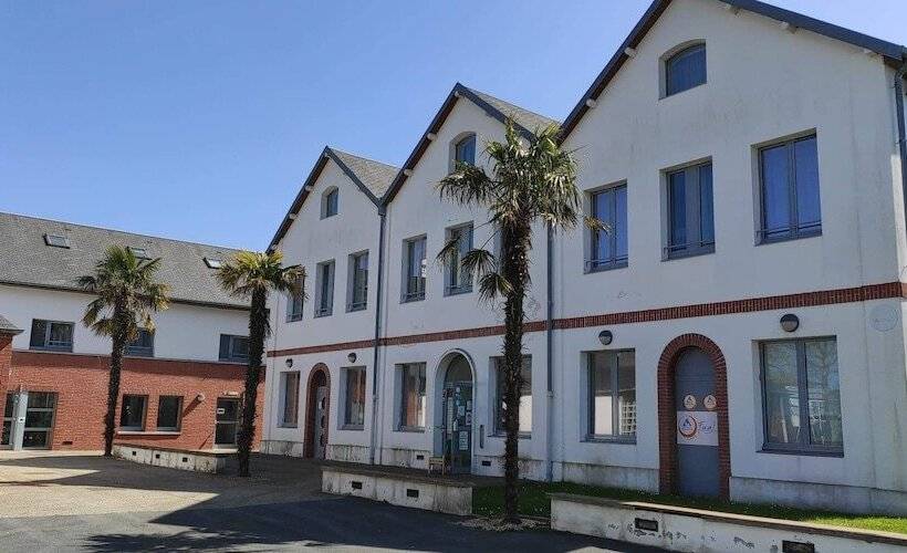 ユースホステル Auberge De Jeunesse Hi Cherbourg