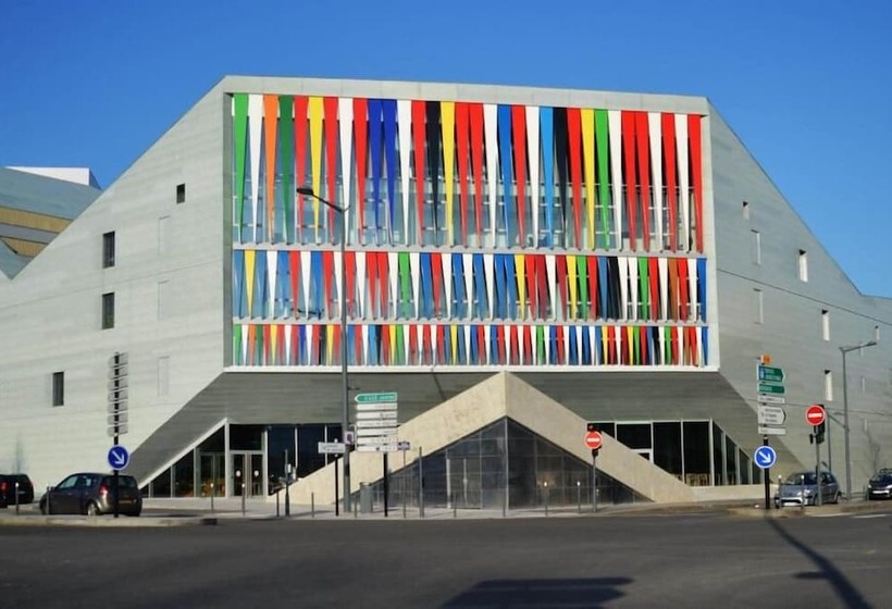 הוסטל Auberge De Jeunesse Hi Lille