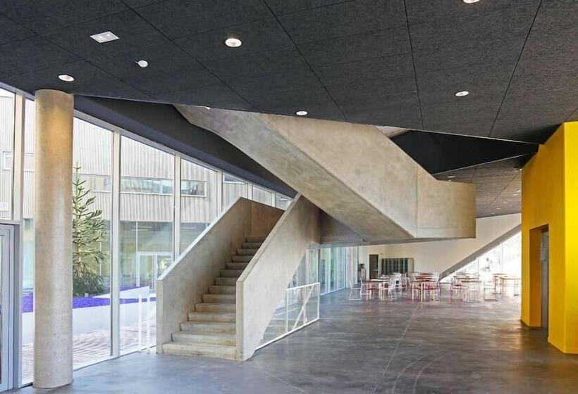 הוסטל Auberge De Jeunesse Hi Lille