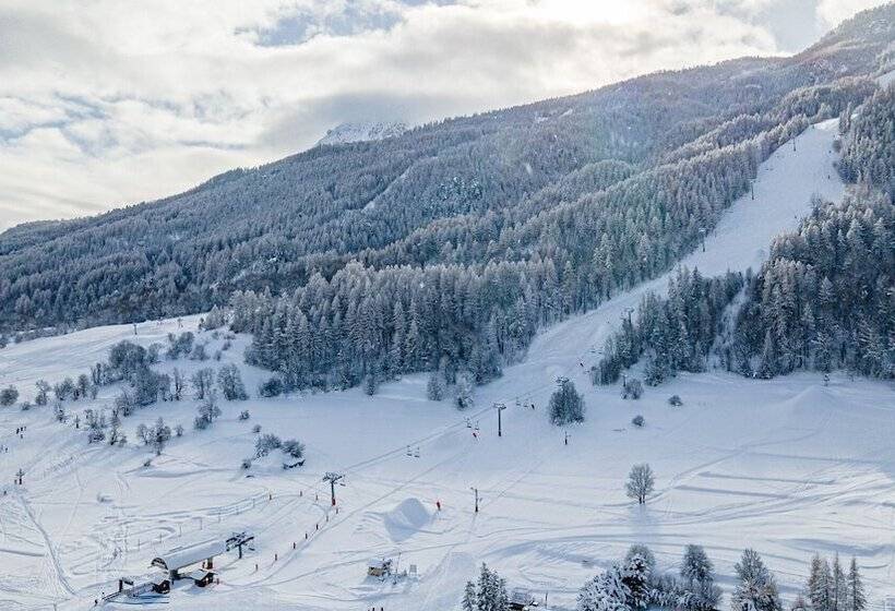 旅馆 Auberge De Jeunesse Hi Serre Chevalier