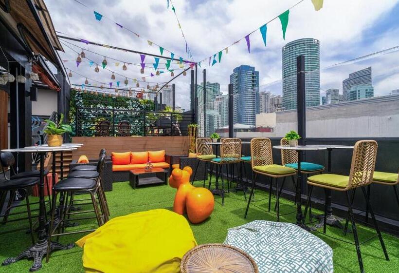 هاستل Unwnd Boutique Hotel Makati