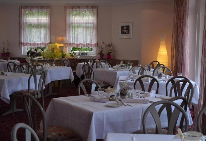 Castell Hotel & Restaurant