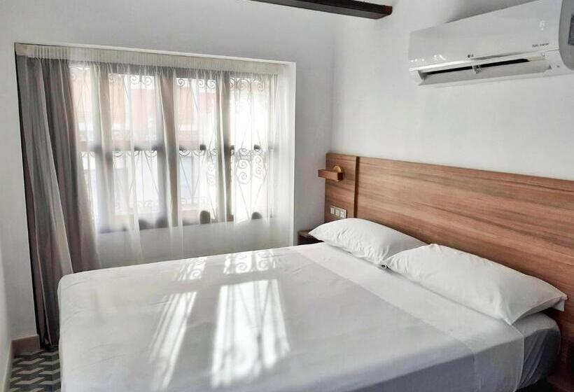 فندق 19 30 Valencia