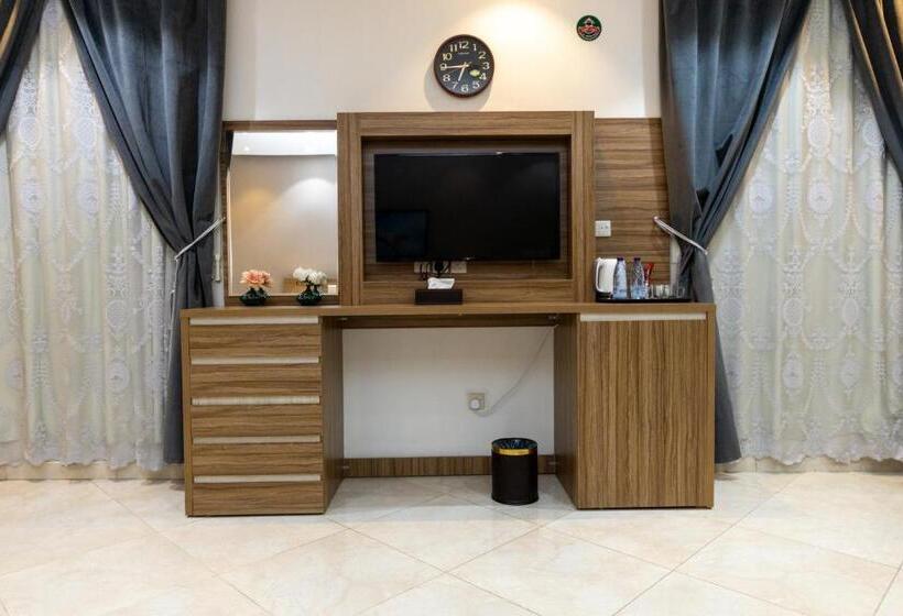 Отель Admire Apart