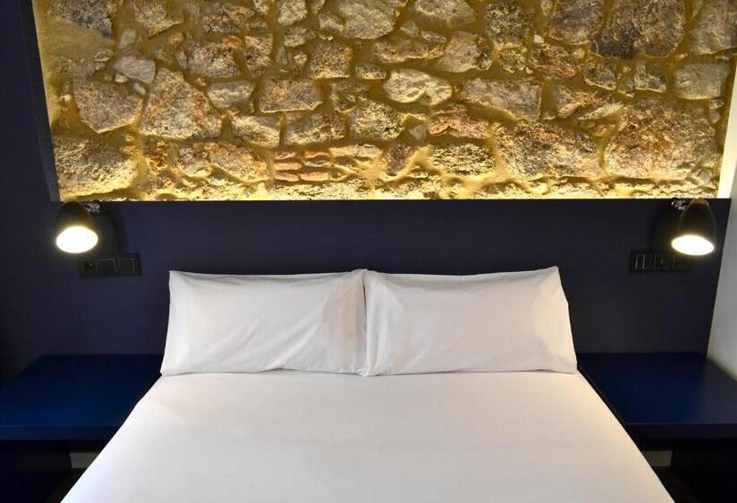 هتل Alda Galeria Coruna