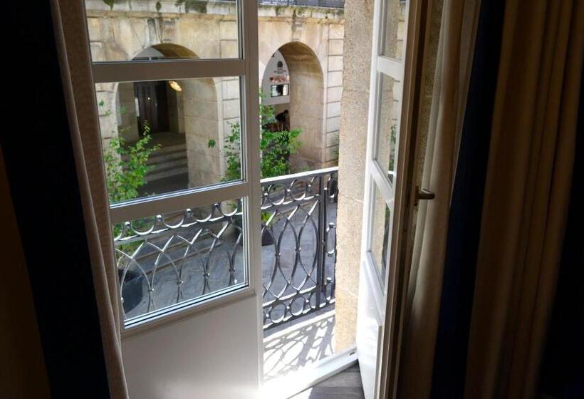 هتل Alda Galeria Coruna