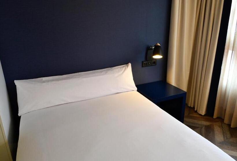 هتل Alda Galeria Coruna