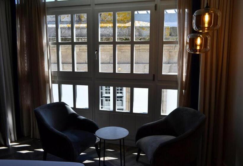 هتل Alda Galeria Coruna